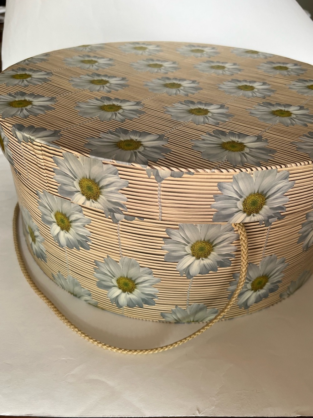 Kokin hat with box pre-owned  hat and box almost new not used  a lot - Picture 9 of 9